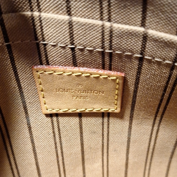 Louis Vuitton Brown and Gold Monogram Clutch - Picture 2 of 11